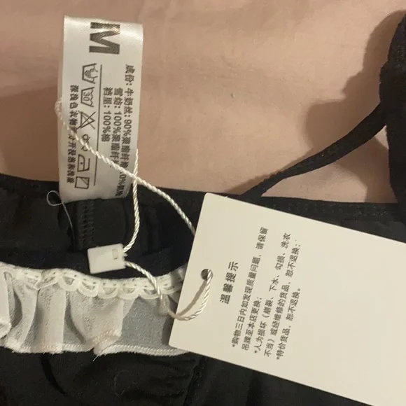 Japanese lingerie cut out panties - Picture 5 of 6